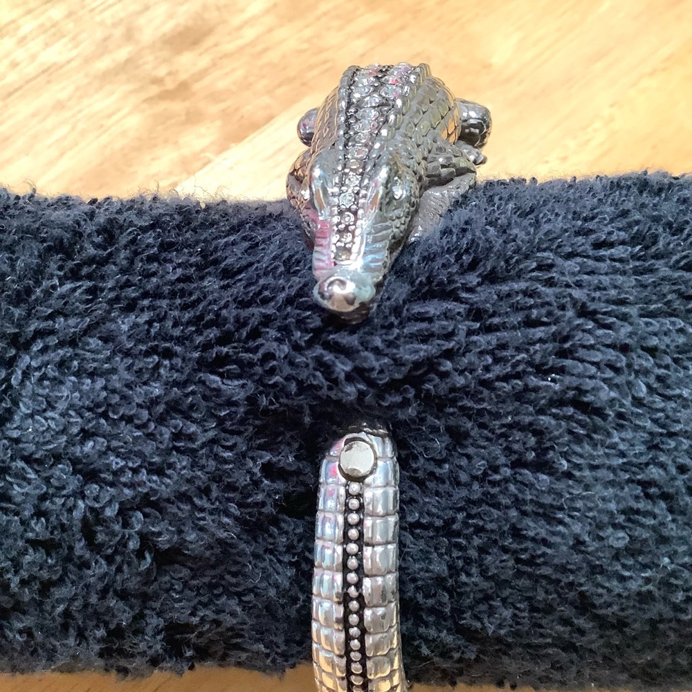 Brighton Later Gator Swarovski Crystal Silver Alligator Hinged Bangle Bracelet - Picture 11 of 16